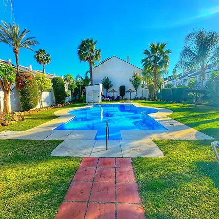 Marbella, Nueva Andalucia, 3 Floors, Pool Villa
