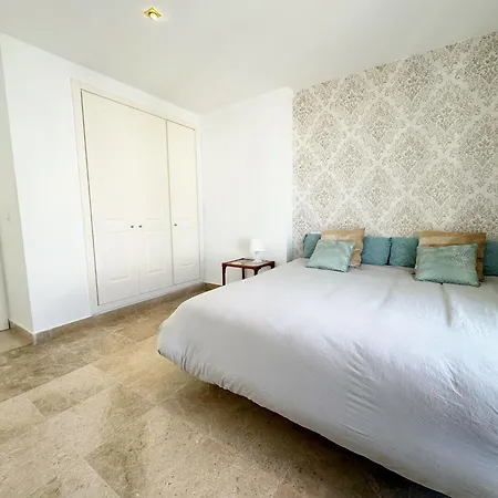 Marbella, Nueva Andalucia, 3 Floors, Pool * Marbella